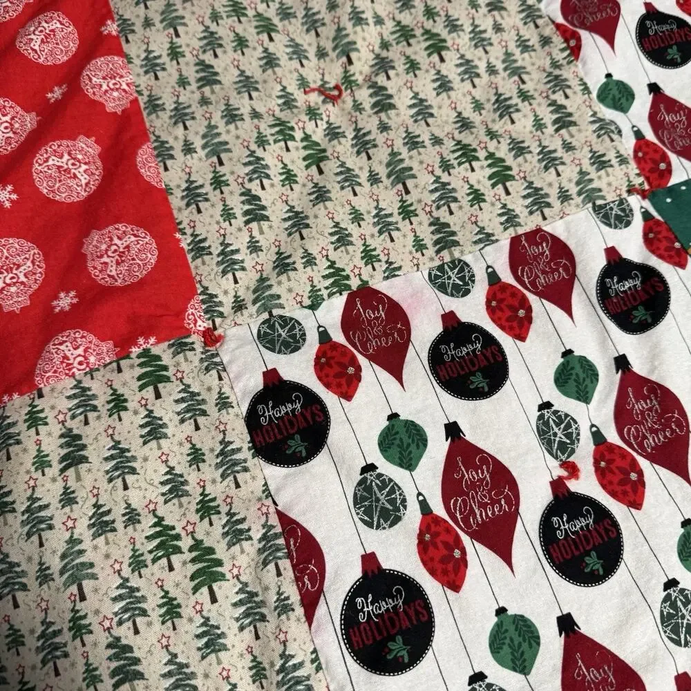 Handmade Christmas Quilt Throw Patchwork Red Green Reindeer Holiday Decor